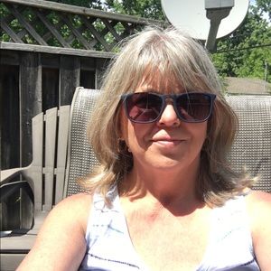 Meet your Posher, Deborah